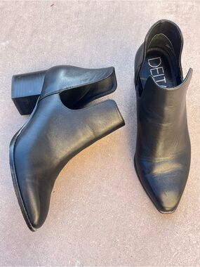 Deltan black heeled ankle booties 8